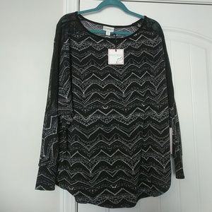 Bisou Bisou Black and White Chevron Print Top